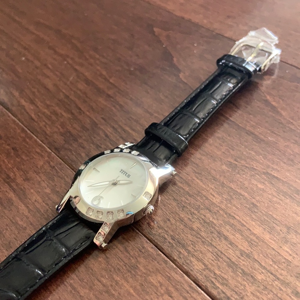 Simple black watch